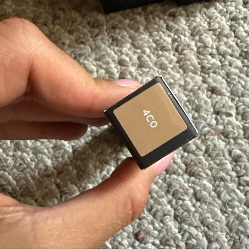 NEW Laura Mercier Real Perfecting Concealer-4C0 Medium W/  Cool Undertones 0.18